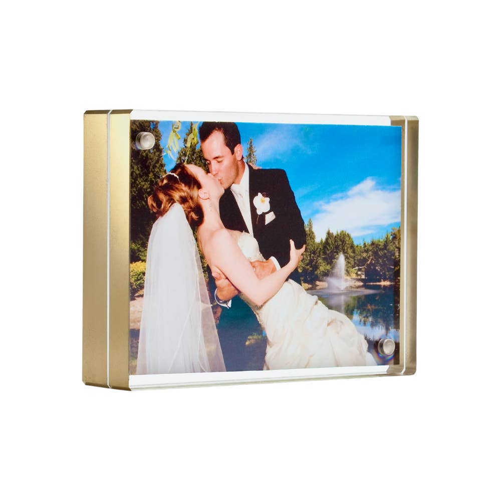 Gold Edge Magnet Frame