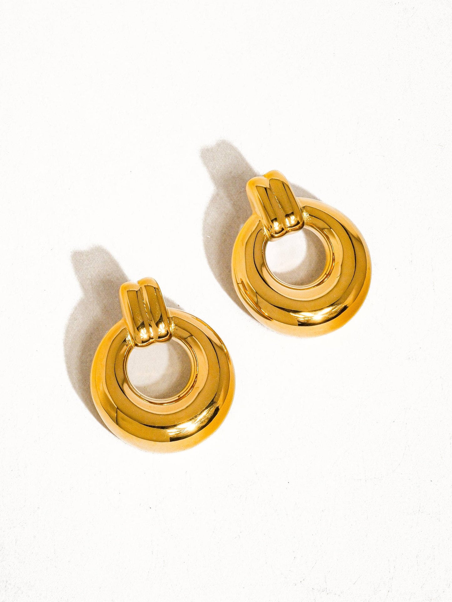 Viktor 18K Gold Non-Tarnish Classic Hoop Earring